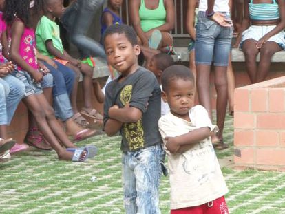 Crianças em centro recreativo em Cáli, na Colômbia.