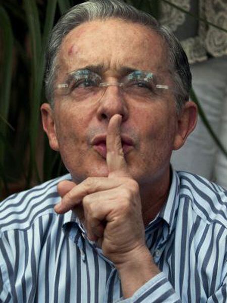 O ex-presidente Uribe em um comício.
