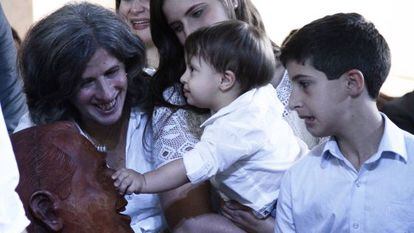 Renata Campos e três de seus cinco filhos com Eduardo