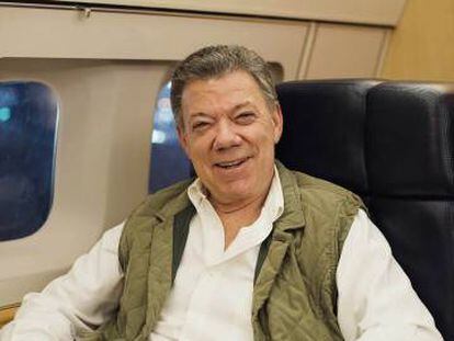 Juan Manuel Santos, no avião presidencial, depois da entrevista.