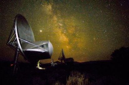 Uma das antenas do SETI, dedicado à busca de vida extraterrestre.