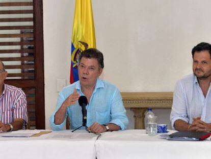 Santos com a equipe negociadora do Goverrno em Cartagena.