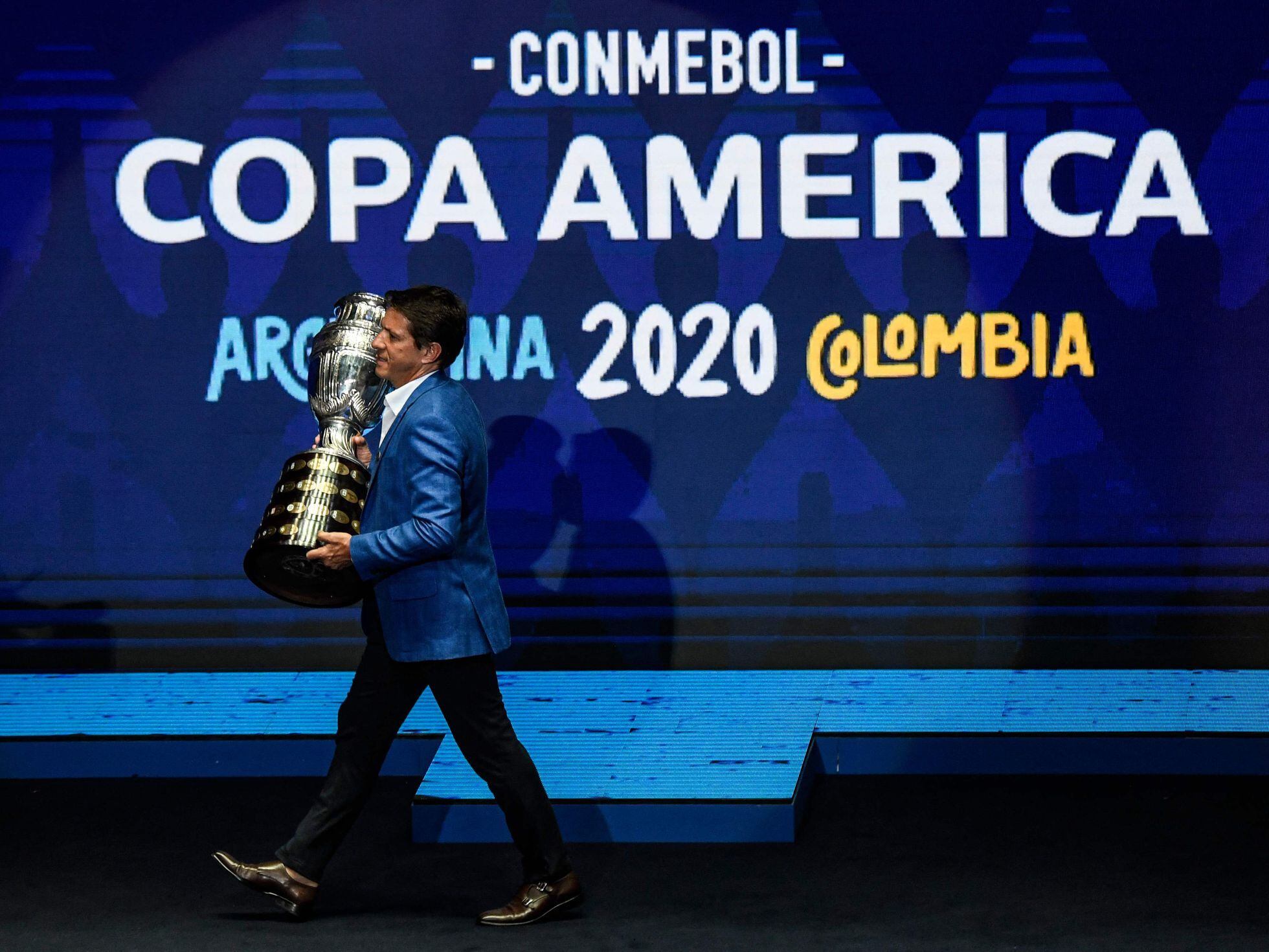 Após boa campanha na Copa, Colômbia anuncia investimento no