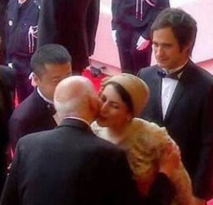 A atriz iraniana Leila Hatami e o beijo no presidente de Cannes.