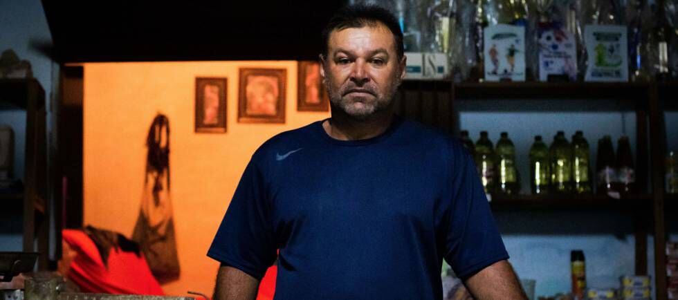 José Auri de Azevedo Alves, dono da mercearia da comunidade Barra e figurante no filme 'Bacurau'.