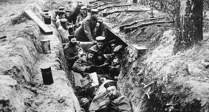 Soldados alemães durante a quarta batalha de Ypres, em outubro de 1918.