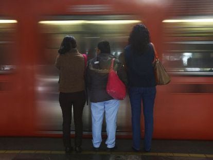 Passageiras do metro da Cidade do México.