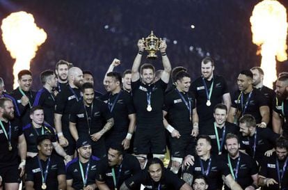 Nova Zelândia celebra o título, em Londres.