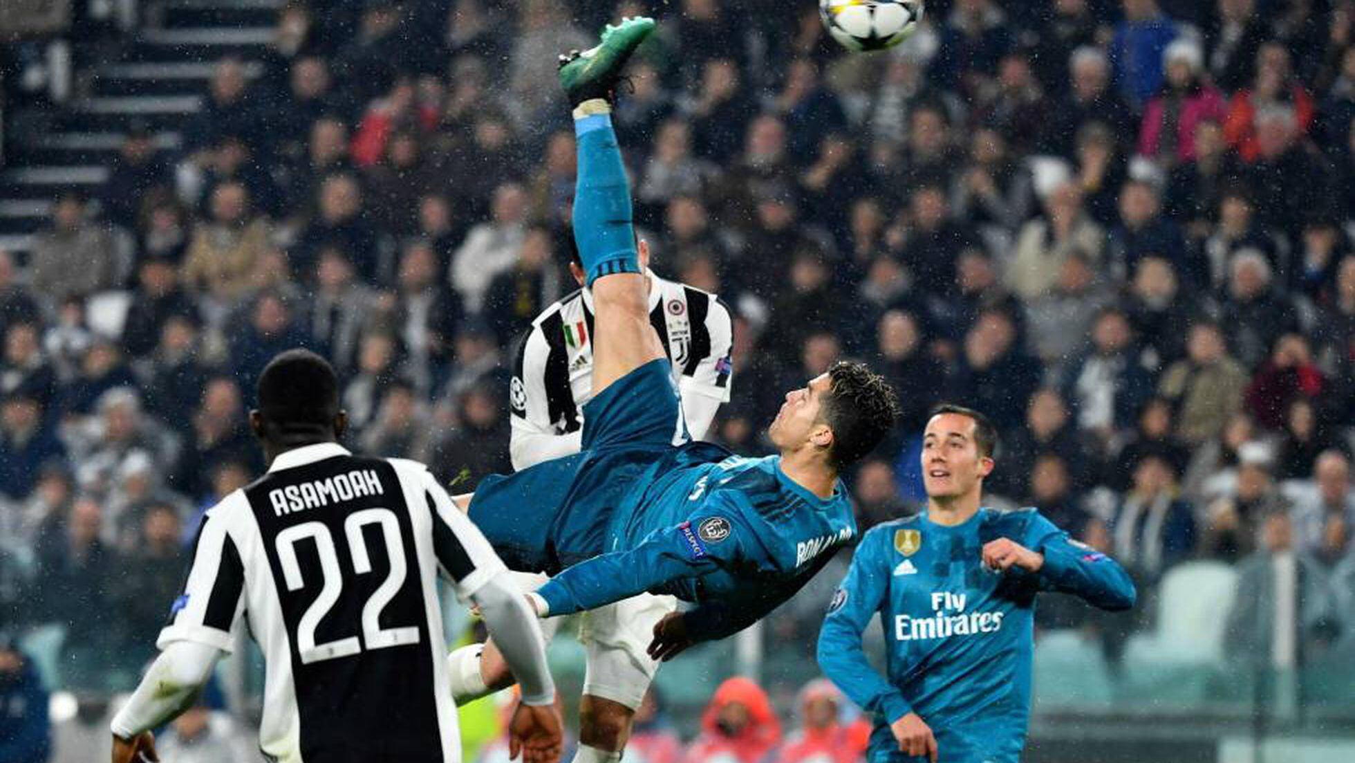 Golazo de chilena de Cristiano Ronaldo contra Juventus on Make a GIF