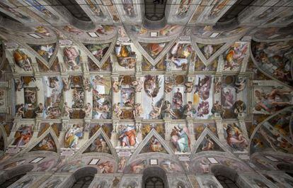 Teto da Capela Sistina com a nova iluminação, que inclui 7.000 pontos de luz.