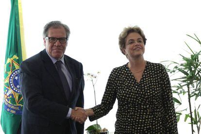 Dilma Rousseff e o secretário geral da (OEA) Luis Almagro.
