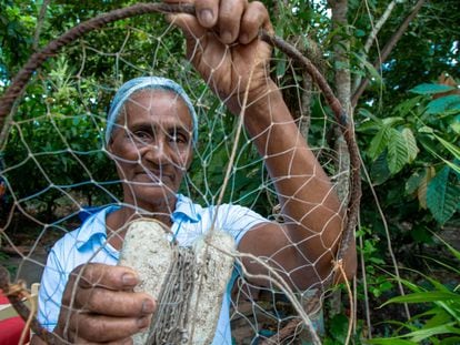 Marlene dos Santos Santana, 68 anos, é pescadora da comunidade de Campinhos.