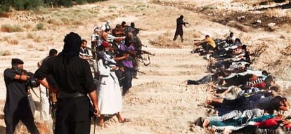 Execuções do EIIL em Tikrit (Iraque) difundidas pela Internet em 14 de junho.