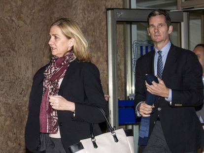 A Infanta e seu marido saindo do tribunal na segunda.