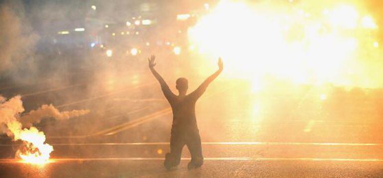 Manifestação em Ferguson pela morte do negro Mike Brown.