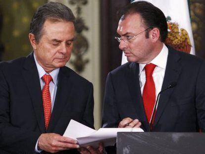 Os secretários da Fazenda e da Energia, Luis Videgaray e Pedro Joaquín Coldwell.