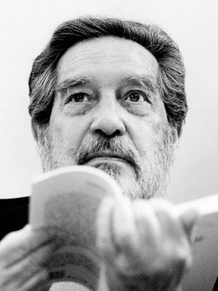 Octavio Paz retratado por Daniel Mordzinski.