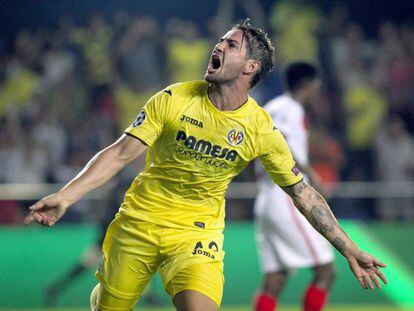 Pato celebra um gol pelo Villarreal em agosto.