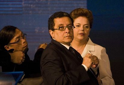 Santana com Dilma em debate de 2010.