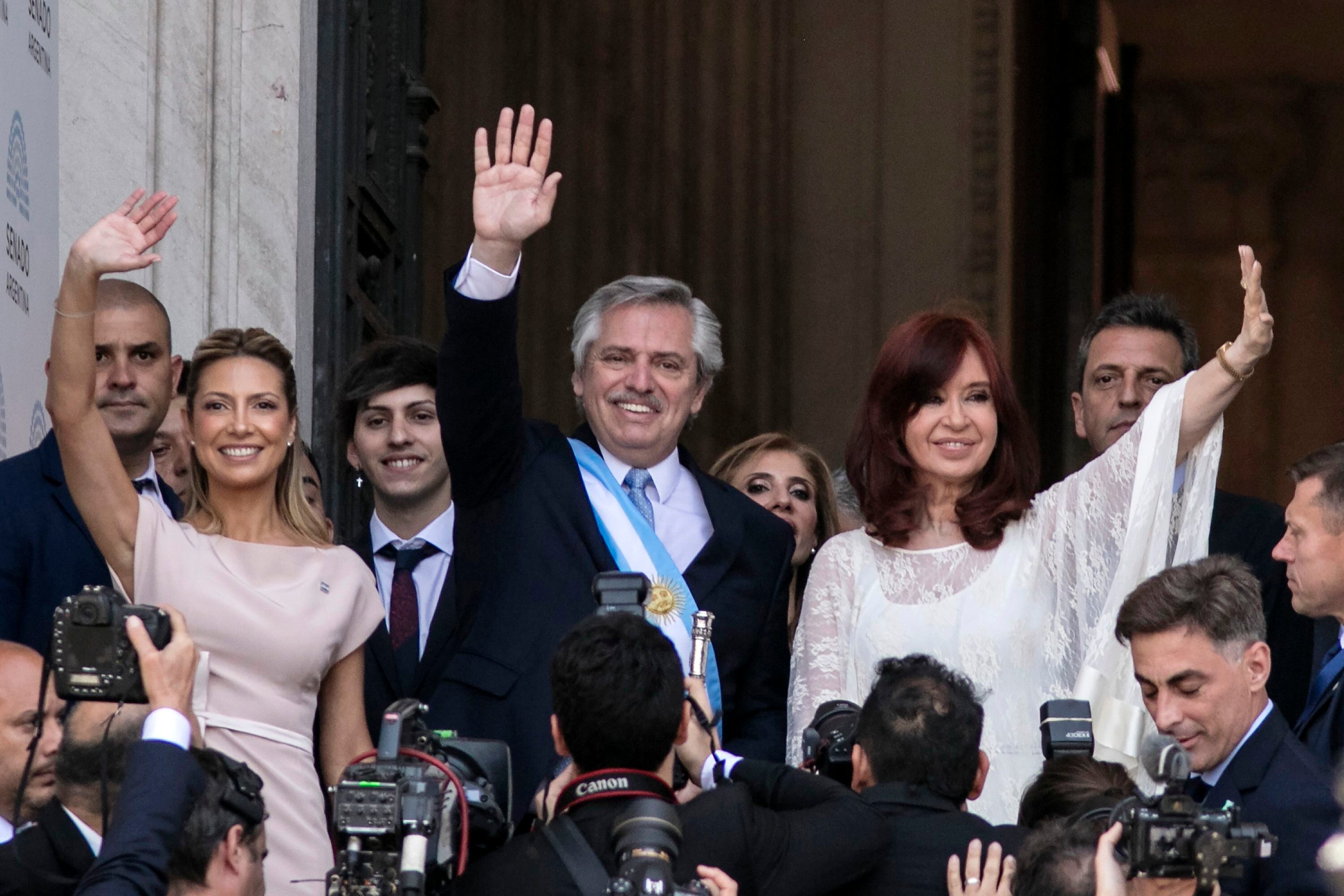 Alberto Fernández e Cristina Fernández (à direita), em dezembro de 2019.