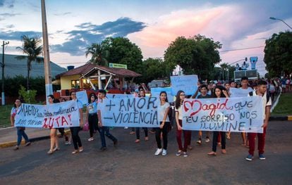 Estudantes da UFPA saem em passeata pela cidade após a morte de Magid Elias Mauad França, assassinado junto com outros dois jovens em 2 de outubro, em Altamira (PA)