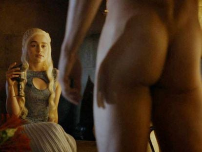 Daenerys em uma cena de Game of Thrones. O empoderamento feminino era isso?