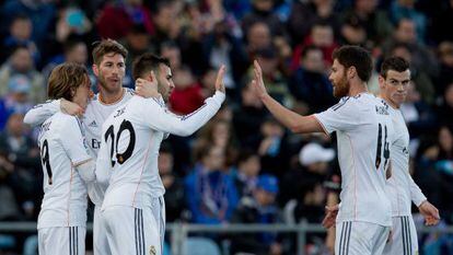 Modric comemora gol com Ramos, Jesé e Xabi Alonso.