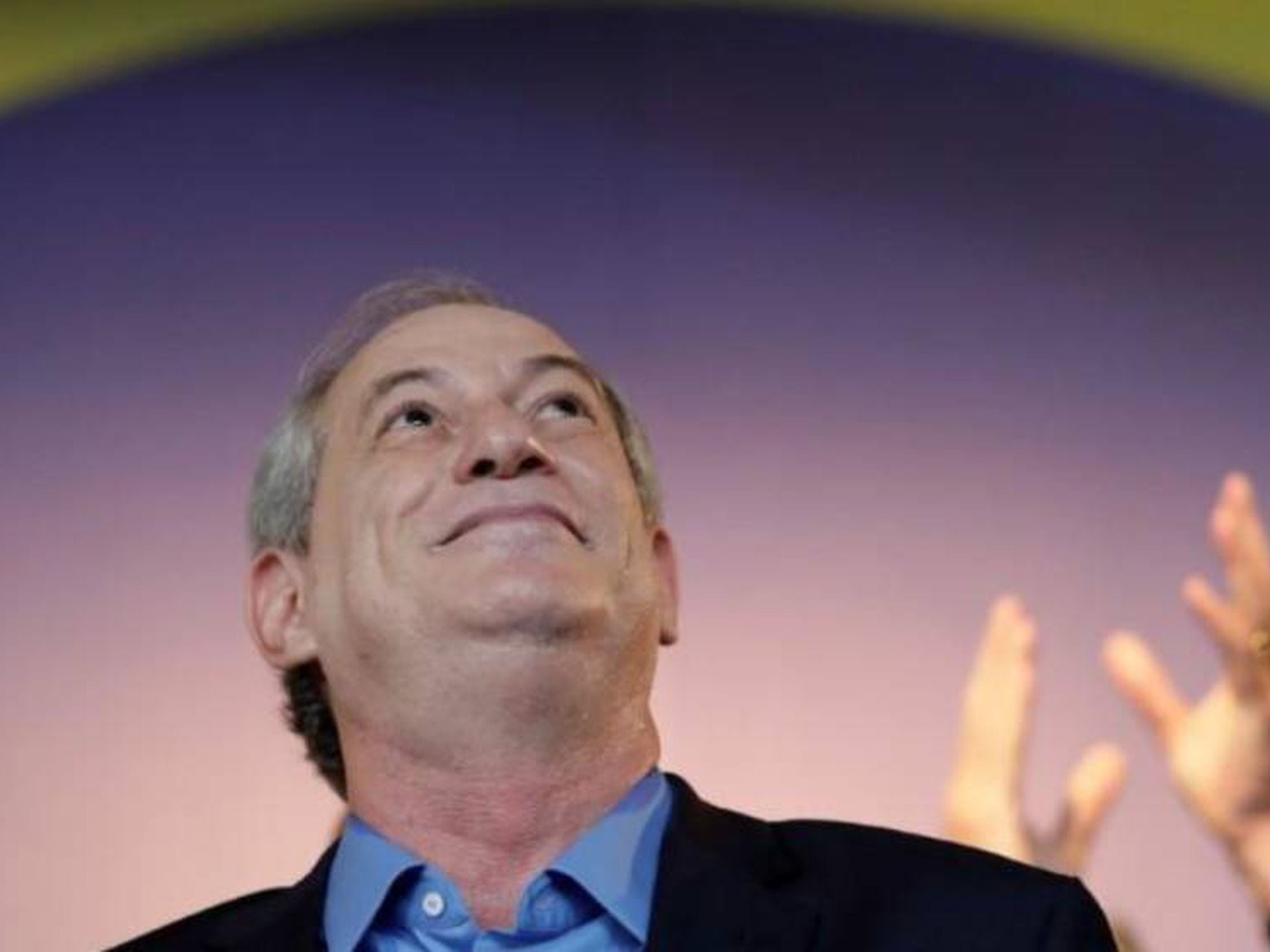 Ciro defende Mar lia Arraes e mira eleitor constrangido com o PT