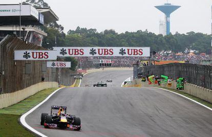 Vettel lidera a prova em Interlagos.
