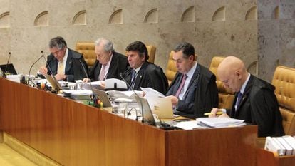Ministros do STF em sessões.