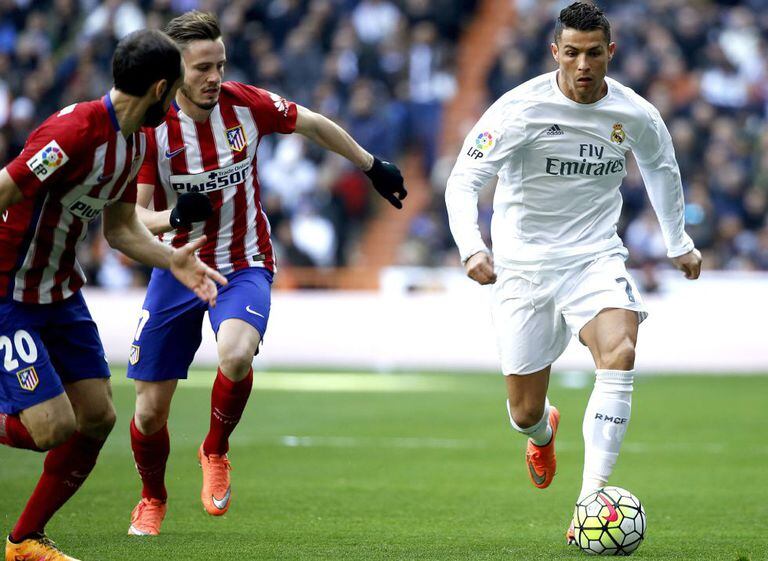 Cristiano Ronaldo é bem marcado.