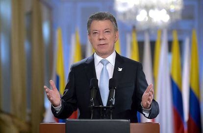 Juan Manuel Santos faz o anúncio da conclusão das conversações de paz com as FARC.