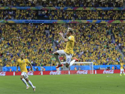 Jogo Camar&otilde;es x Brasil na Copa.