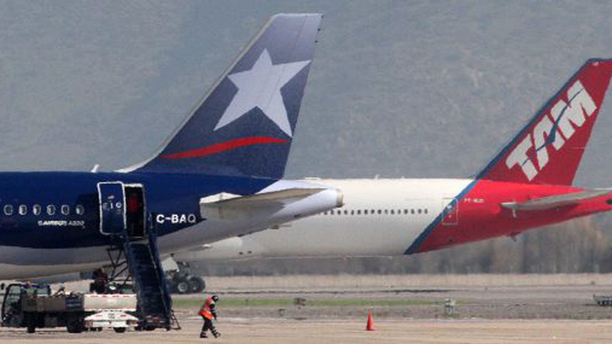 A linha aérea Latam reduz em 46% seu prejuízo em 2013, Economia
