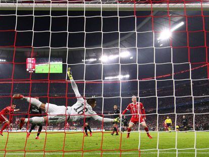 O primeiro gol de Tolisso na Allianz Arena.