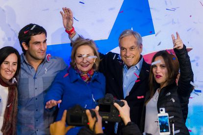 Sebastián Piñera a família, durante uma comemoração das eleições presidenciais primárias, em 2 de julho de 2017.