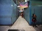 Comercios lucen cerrados en la Alcaldía de Xochimilco, en Ciudad de México, el 31 de marzo.
 