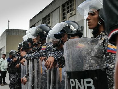 Membros da polícia da Venezuela, em Caracas, em 2018.