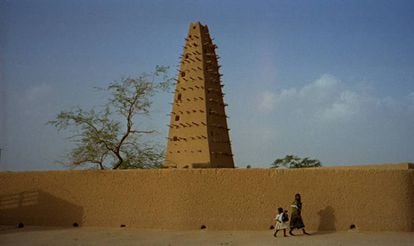 Antiga mesquita em Agadéz, povoação que se ergue num oásis no centro da região montanhosa de Air, no Níger.