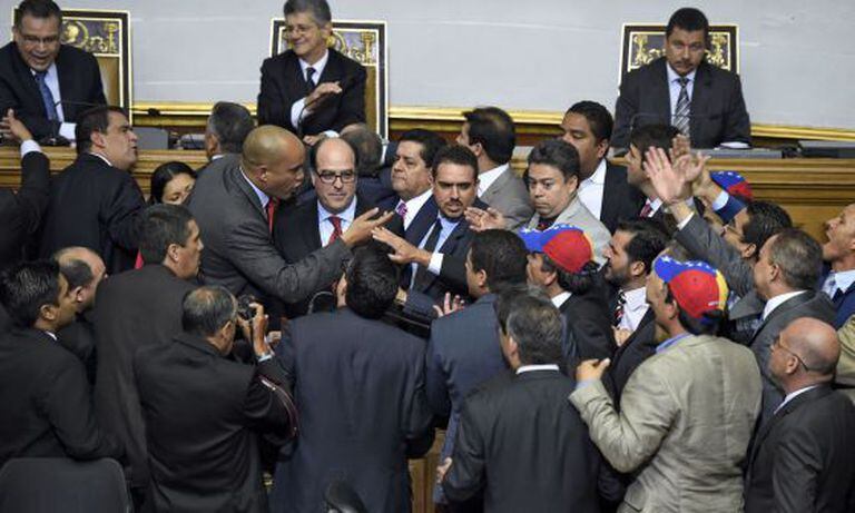 Tensão na assembleia venezuelana, na terça-feira