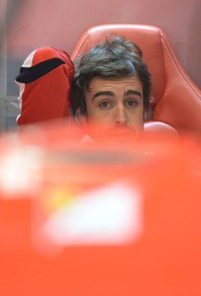 Fernando Alonso, en el &#039;box&#039; de Ferrari en Austin