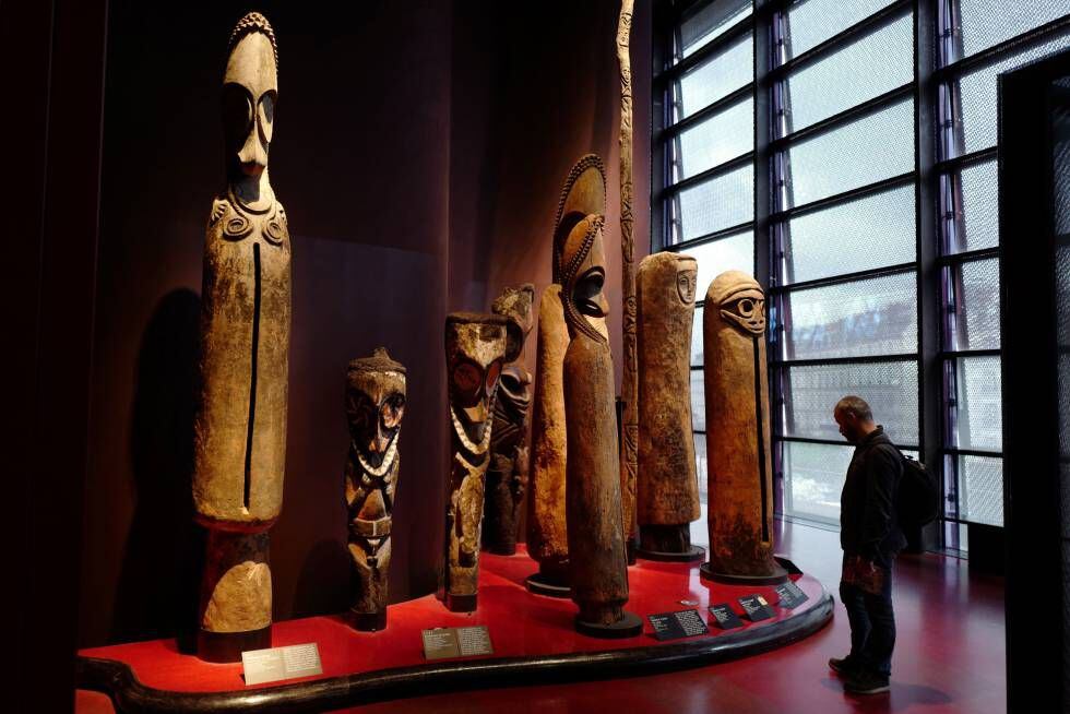Uma das salas do museu do Quai Branly de Paris, que abriga até 70.000 peças da África subsaariana.