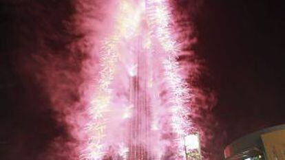 Fogos artificiais na celebração pela eleição de Dubai para sede da Expo 2020.