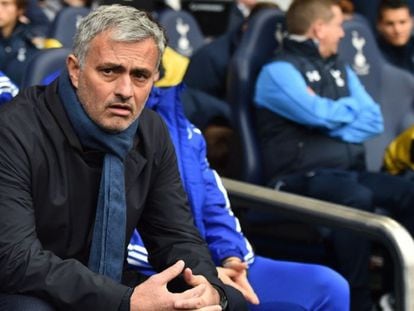 Mourinho, demitido do cargo de treinador do Chelsea.