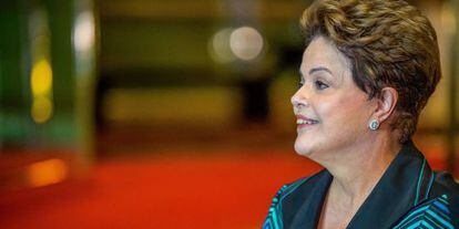 Dilma concede entrevista no Palácio da Alvorada nesta segunda-feira.
