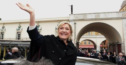 A candidata da FN, Marine Le Pen, na segunda-feira, em Nice.