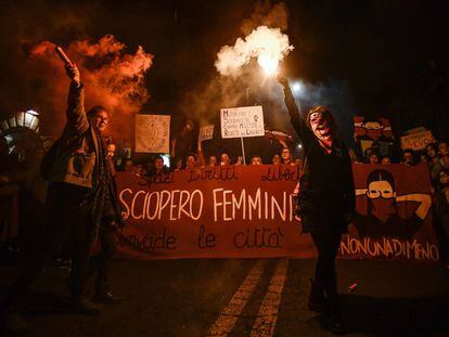 A marcha das mulheres por nenhum direito a menos toma as ruas do mundo todo