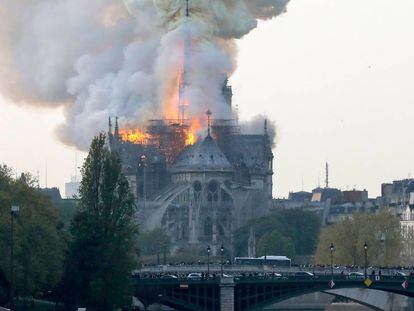 Incêndio na catedral de Notre Dame