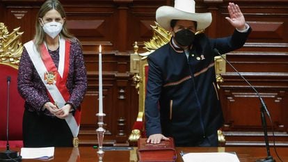 Pedro Castillo durante seu juramento como novo presidente do Peru, nesta quarta-feira. Em vídeo, a posse de Pedro Castillo.