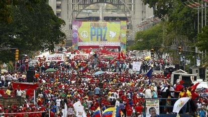 Simpatizantes do presidente Maduro, no protesto deste sábado.